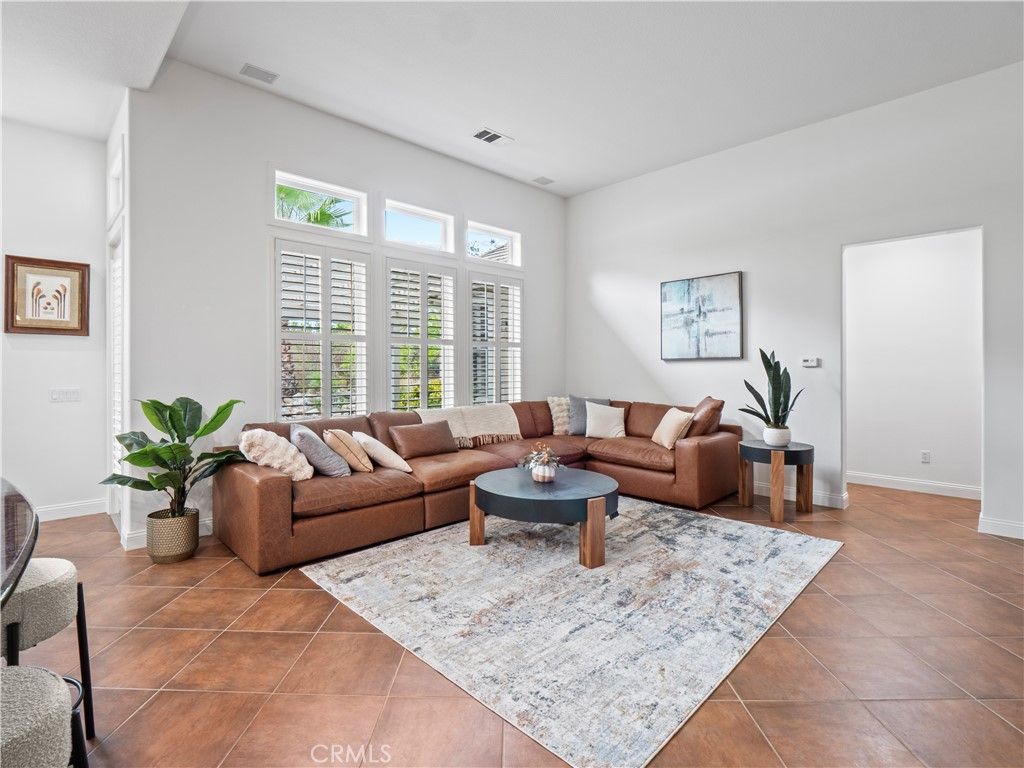 Image 13 of property listing at 25679 Smoketree, Valencia, CA 91381