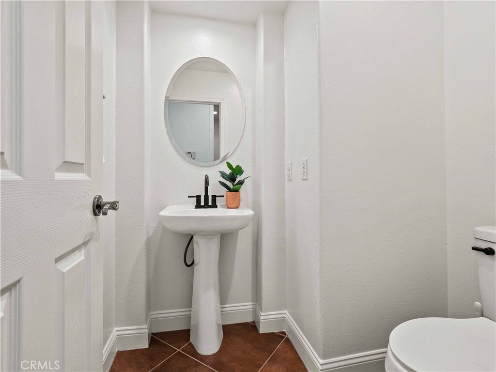 Image 21 of property listing at 25679 Smoketree, Valencia, CA 91381