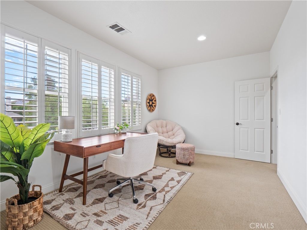 Image 28 of property listing at 25679 Smoketree, Valencia, CA 91381