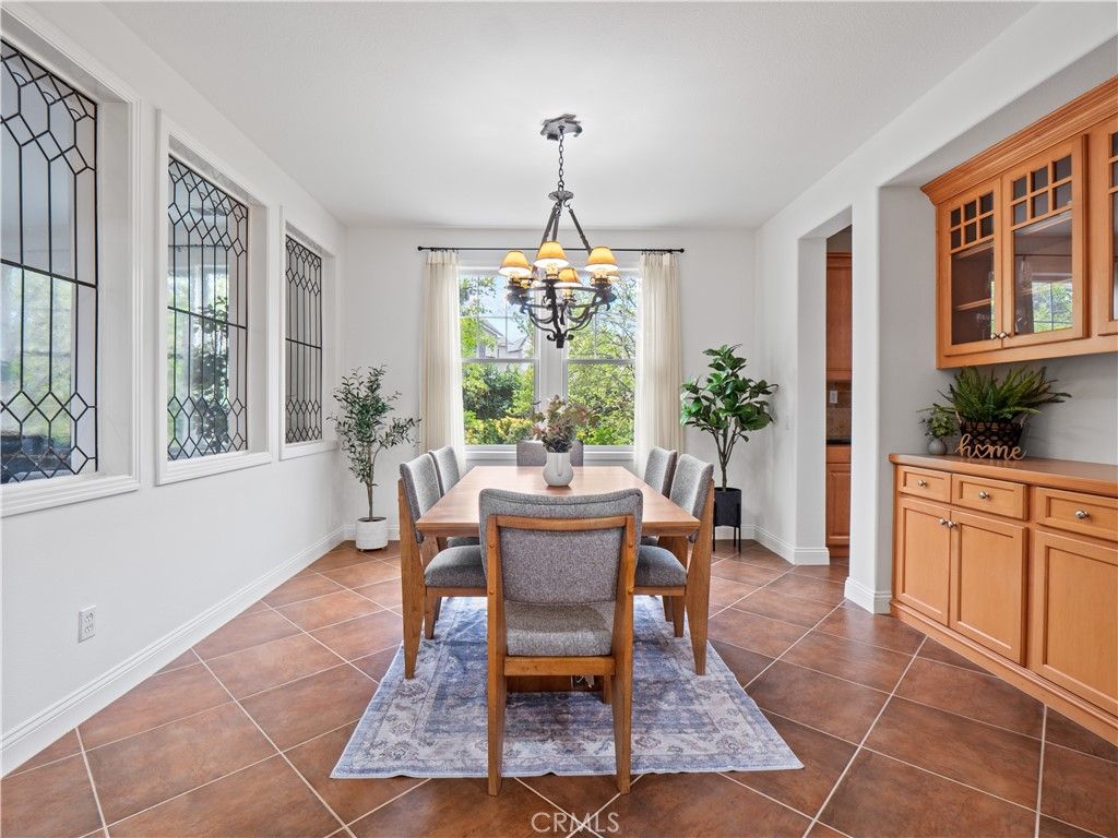 Image 3 of property listing at 25679 Smoketree, Valencia, CA 91381