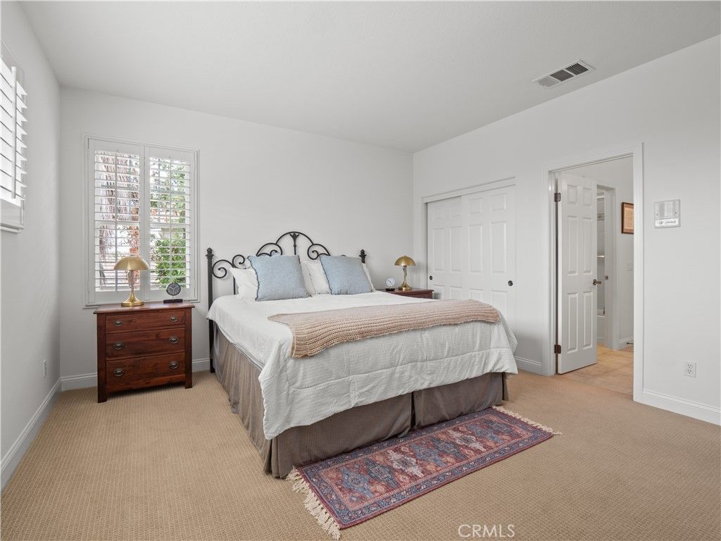 Image 38 of property listing at 25679 Smoketree, Valencia, CA 91381