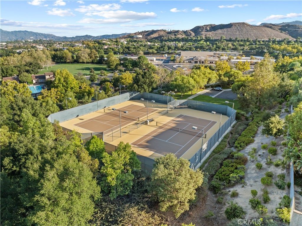 Image 56 of property listing at 25679 Smoketree, Valencia, CA 91381