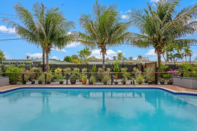 9420 SW 192nd Dr, Cutler Bay, FL 33157