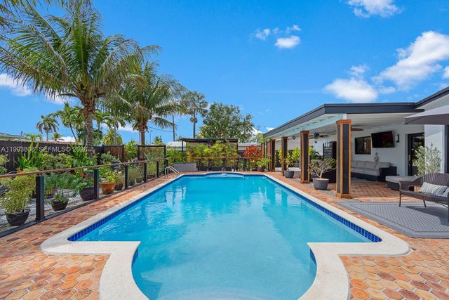 9420 SW 192nd Dr, Cutler Bay, FL 33157