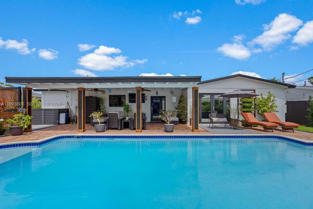 9420 SW 192nd Dr, Cutler Bay, FL 33157