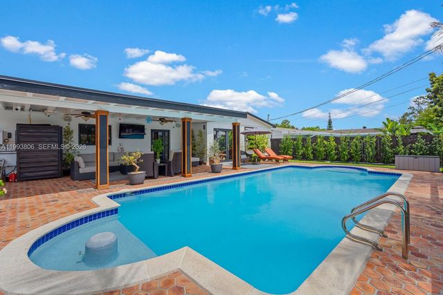 9420 SW 192nd Dr, Cutler Bay, FL 33157