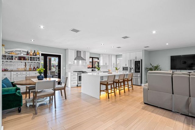 9420 SW 192nd Dr, Cutler Bay, FL 33157