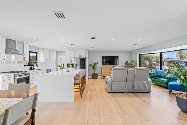 9420 SW 192nd Dr, Cutler Bay, FL 33157