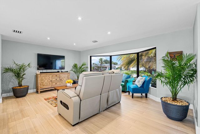 9420 SW 192nd Dr, Cutler Bay, FL 33157