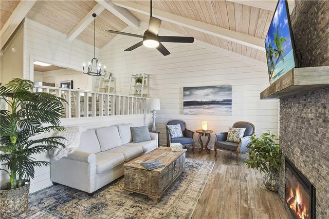 257 Moss Oak Lane 257, St Simons Island, GA 31522