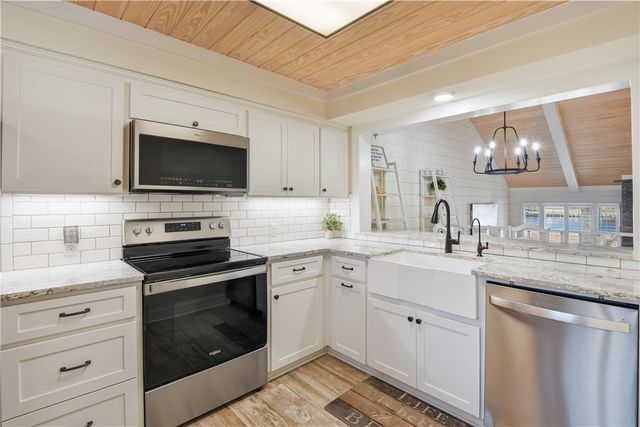 257 Moss Oak Lane 257, St Simons Island, GA 31522