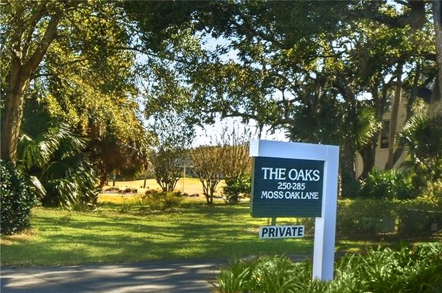 257 Moss Oak Lane 257, St Simons Island, GA 31522