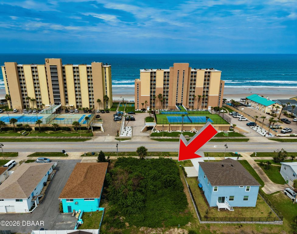 3826 S Atlantic Avenue, Daytona Beach Shores, FL 32118