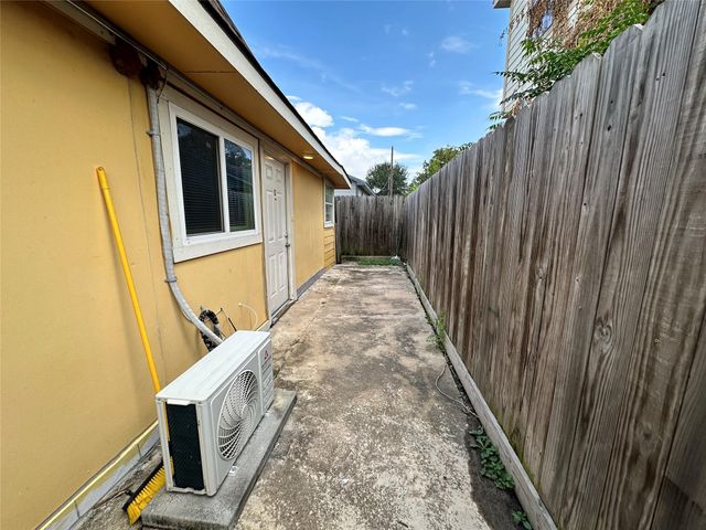 6905 Palestine Street, Houston, TX 77020