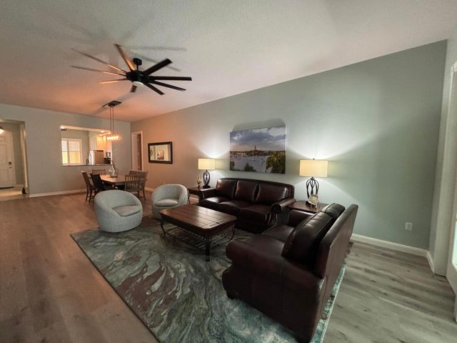 18 W Harbour Isle Drive W 102, Fort Pierce, FL 34949