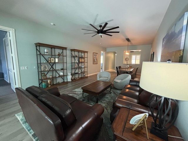 18 W Harbour Isle Drive W 102, Fort Pierce, FL 34949