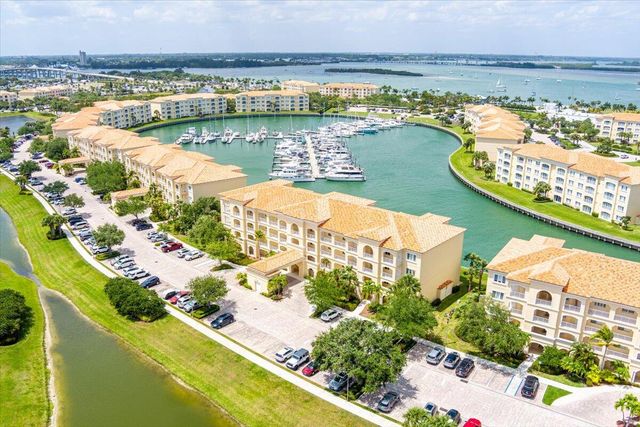 18 W Harbour Isle Drive W 102, Fort Pierce, FL 34949