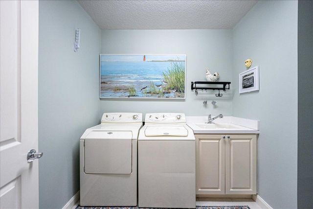 18 W Harbour Isle Drive W 102, Fort Pierce, FL 34949