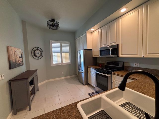 18 W Harbour Isle Drive W 102, Fort Pierce, FL 34949