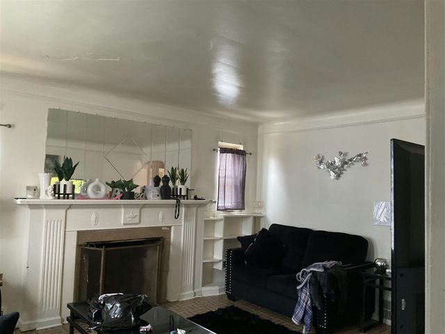 20006 Hanna Street, Highland Park, MI 48203