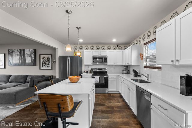 2273 Apple Tree Drive, Burton, MI 48519