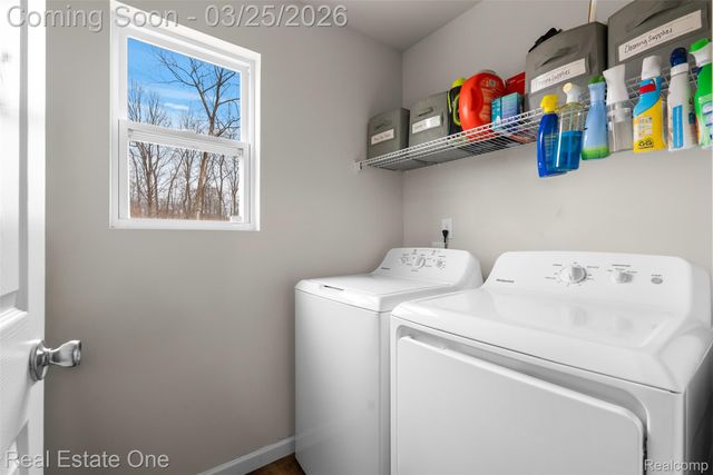 2273 Apple Tree Drive, Burton, MI 48519