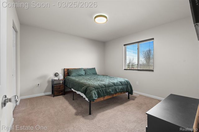 2273 Apple Tree Drive, Burton, MI 48519