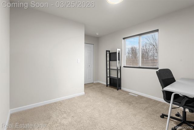 2273 Apple Tree Drive, Burton, MI 48519