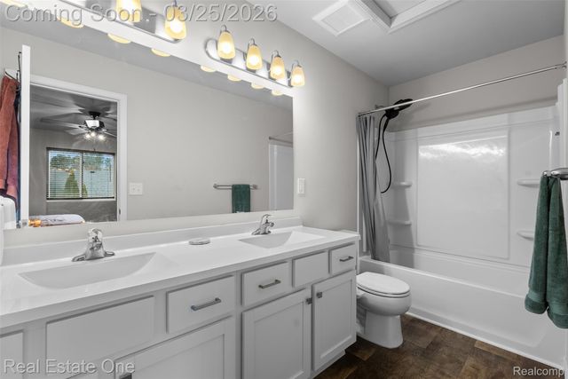 2273 Apple Tree Drive, Burton, MI 48519