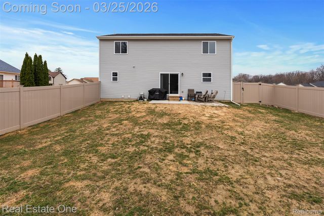 2273 Apple Tree Drive, Burton, MI 48519