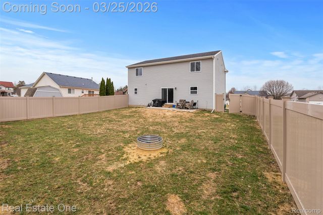 2273 Apple Tree Drive, Burton, MI 48519