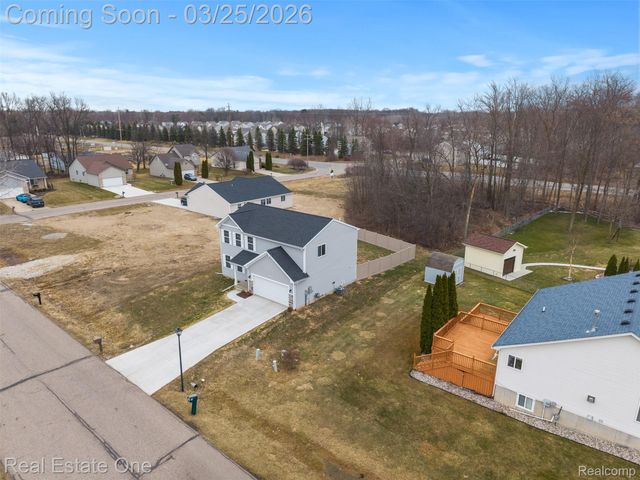 2273 Apple Tree Drive, Burton, MI 48519