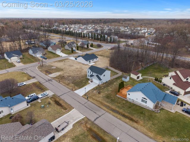 2273 Apple Tree Drive, Burton, MI 48519