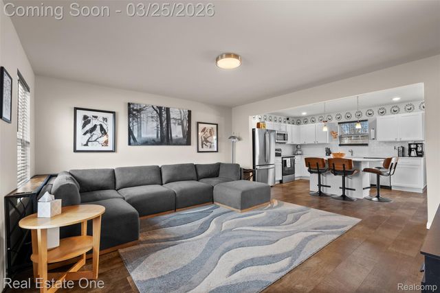 2273 Apple Tree Drive, Burton, MI 48519