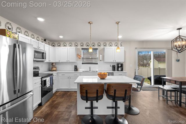 2273 Apple Tree Drive, Burton, MI 48519