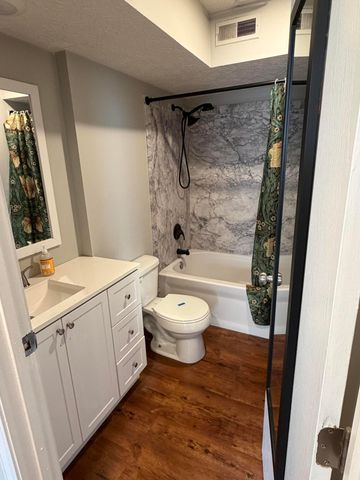 7891 Thornfield Lane, 48, Columbus, OH 43235