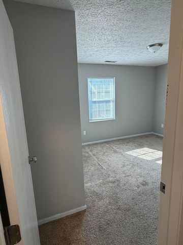 7891 Thornfield Lane, 48, Columbus, OH 43235