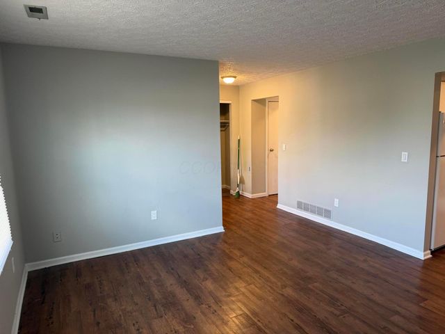 7891 Thornfield Lane, 48, Columbus, OH 43235
