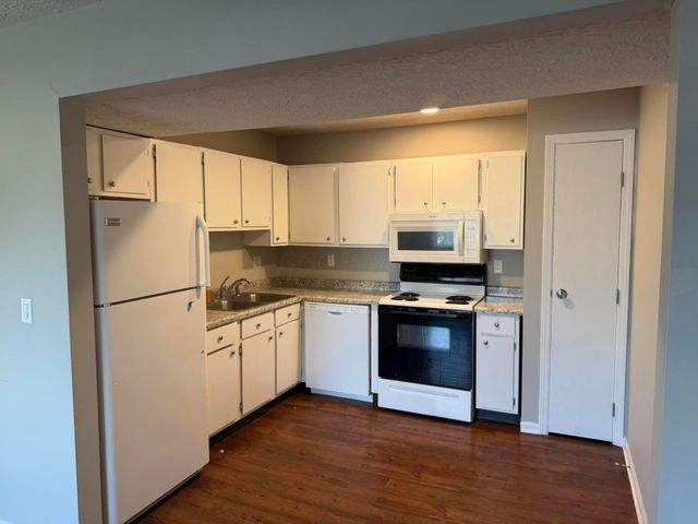 7891 Thornfield Lane, 48, Columbus, OH 43235