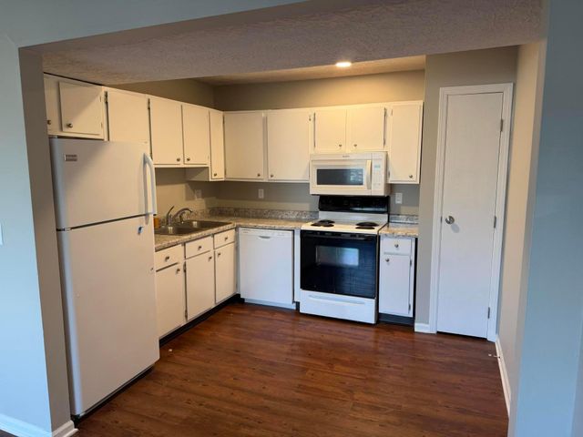 7891 Thornfield Lane, 48, Columbus, OH 43235