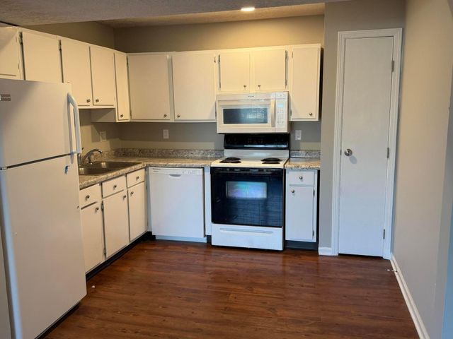 7891 Thornfield Lane, 48, Columbus, OH 43235