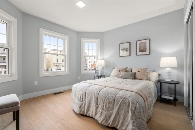 679 Columbia 5, Boston, MA 02125