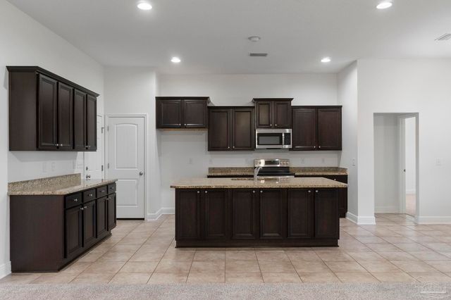 4178 Dundee Crossing Dr, Pace, FL 32571