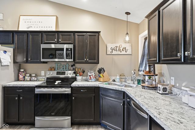 85 Patriots Landing, Fillmore, IN 46128