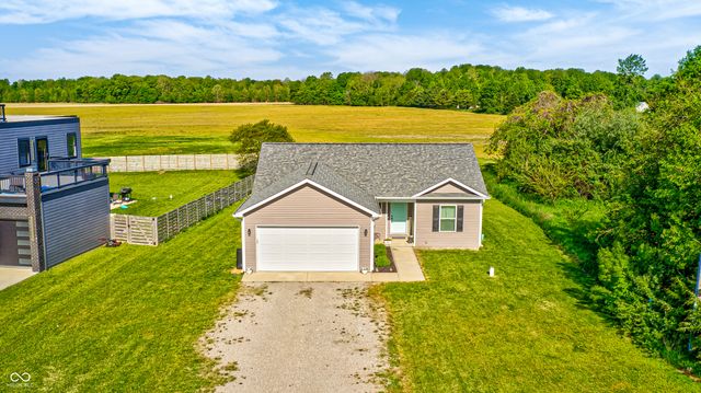 85 Patriots Landing, Fillmore, IN 46128