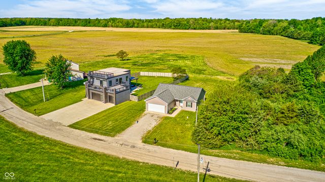 85 Patriots Landing, Fillmore, IN 46128