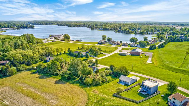 85 Patriots Landing, Fillmore, IN 46128