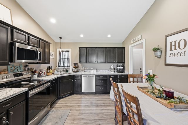 85 Patriots Landing, Fillmore, IN 46128