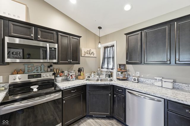 85 Patriots Landing, Fillmore, IN 46128