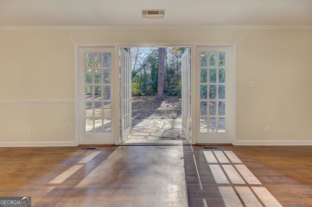 465 Windsor Parkway, Sandy Springs, GA 30342